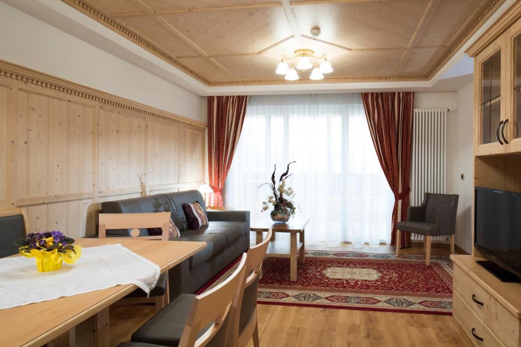 Residence Isabell Sëlva di Val Gardena Eksteriør billede